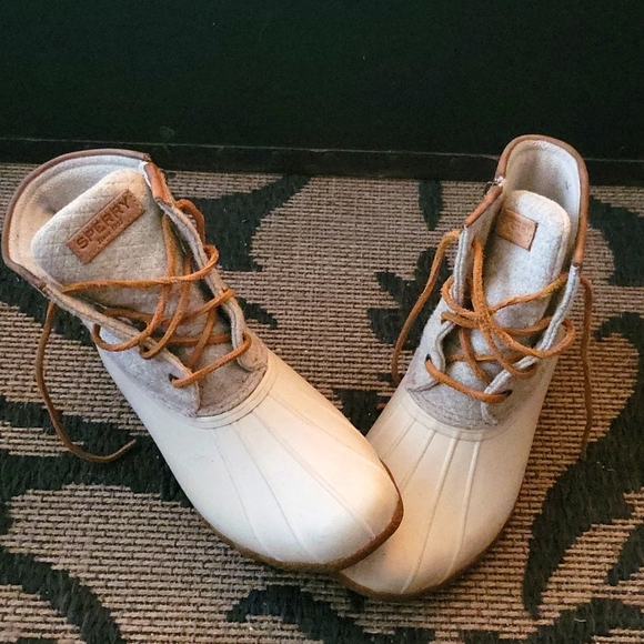 Sperry duck boots 👢 - Picture 6 of 13